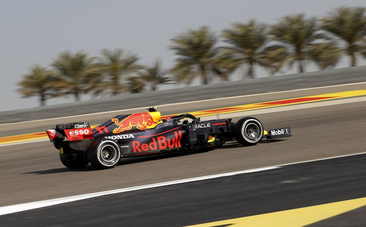 ¿Por qué 'Checo' Pérez fue eliminado de la clasificación del GP de Bahrein?