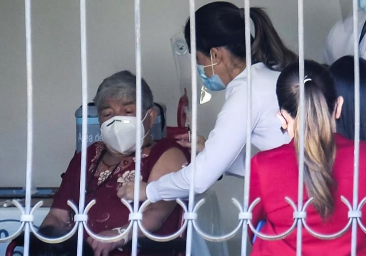 Costa Rica ha vacunado contra la covid-19 al 7.44 % de su población
