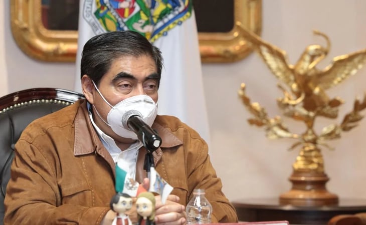 Ningún adulto mayor se quedará sin vacuna en Puebla: Barbosa
