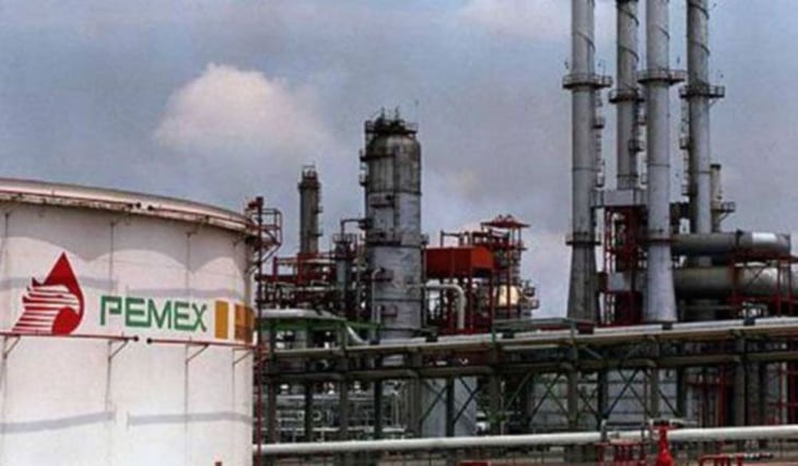 Fitch Ratings afirma nota a Pemex en 'BB-' con perspectiva estable