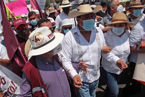 Político acusado de violación exige que le regresen candidatura en México