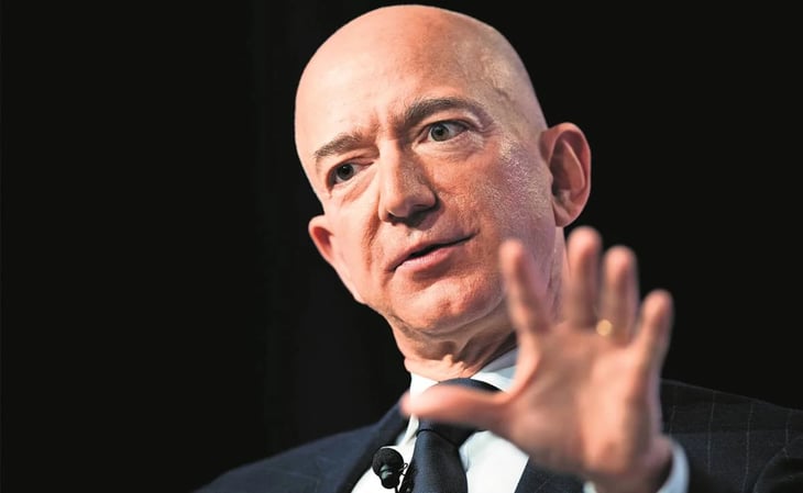 Bezos y Musk encabezan extensa lista de millonarios de 'Forbes'