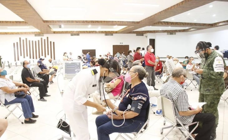 Cambios de sede inesperados y desorden en vacunación en Mérida