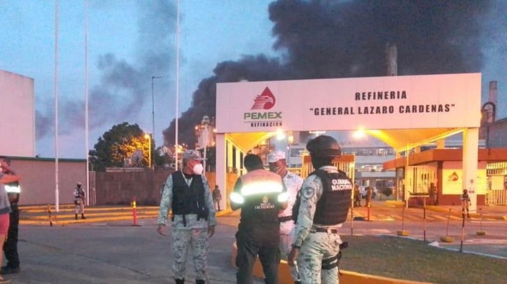 AMLO: Incendio en refinería, 'bastante fuerte y aparatoso'