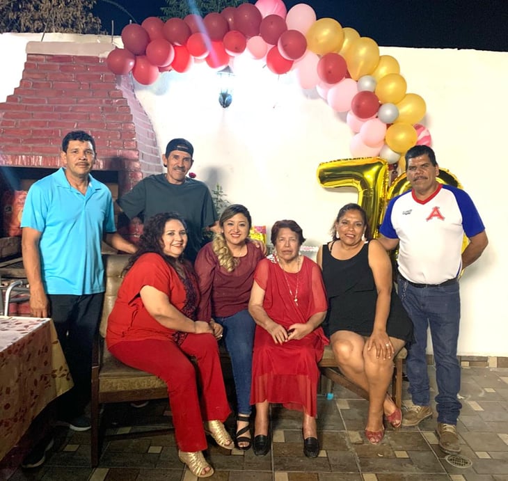 Doña Sara celebra 78 años de vida en Monclova