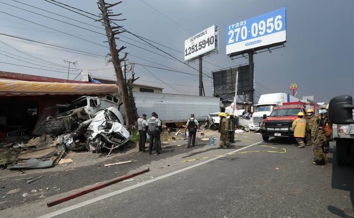 Accidente en la carretera México-Toluca deja tres muertos