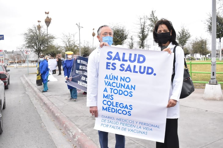 Advierten médicos particulares manifestación por sus vacunas en Monclova