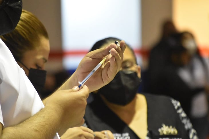 Confirman llegada de vacunas para culminar fase de adultos en Monclova 