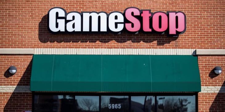 GameStop sube en Wall Street tras anunciar la salida de su consejero delegado