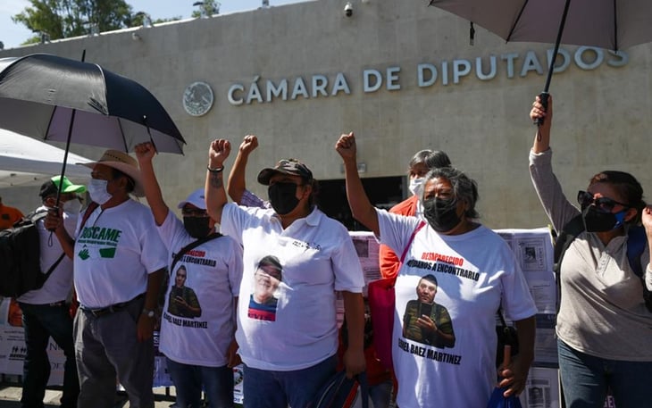 Protestan familiares de desaparecidos contra nueva Ley de la FGR