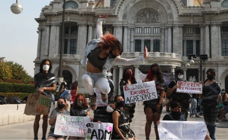 Protestan alumnas de la Academia de la Danza Mexicana
