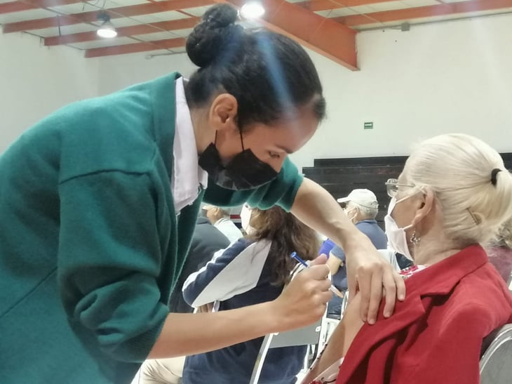Vacunarán este lunes en Castaños a los últimos 80 abuelitos
