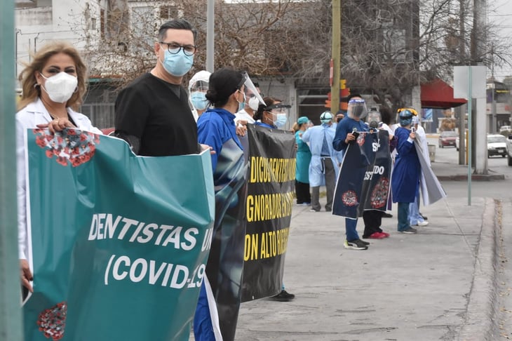 Médicos particulares siguen en la espera de su vacuna en Monclova