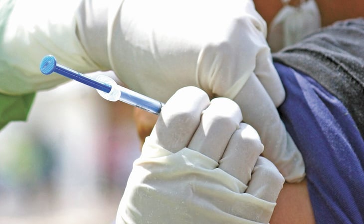 Inicia vacunación antiCovid para adultos mayores en reclusorios