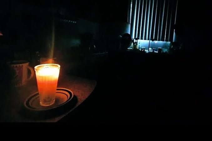 Suman 14 horas sin energía eléctrica en Cuatro Ciénegas