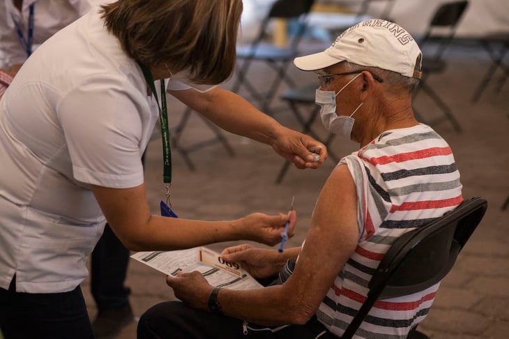 Inmunizados, casi todos los adultos mayores en Querétaro