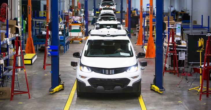El sindicato del automóvil de EU critica a GM por inversión en una planta mexicana