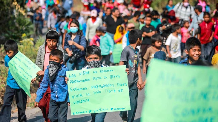 Marchan menores contra  violencia en Guerrero