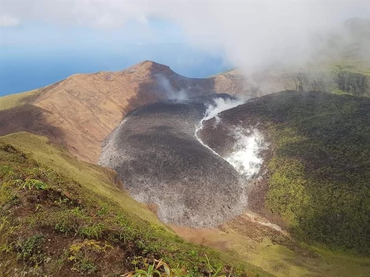 Permanece baja la actividad sísmica de volcán en San Vicente y las Granadinas