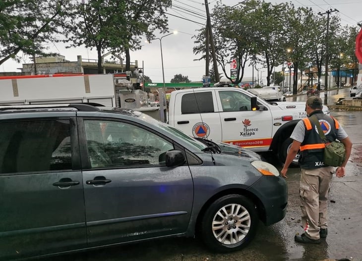 Lluvias en Veracruz dejan deslaves, inundaciones y derrumbes