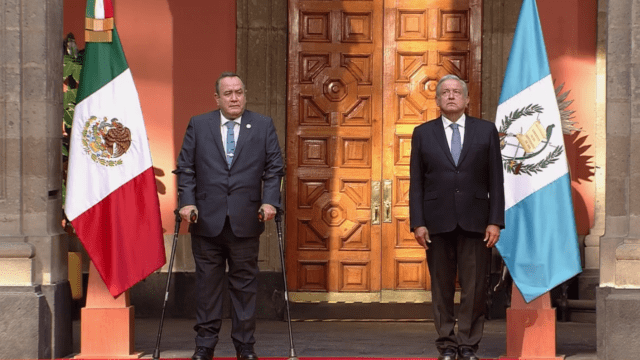 AMLO: Recibe al presidente de Guatemala en Palacio Nacional