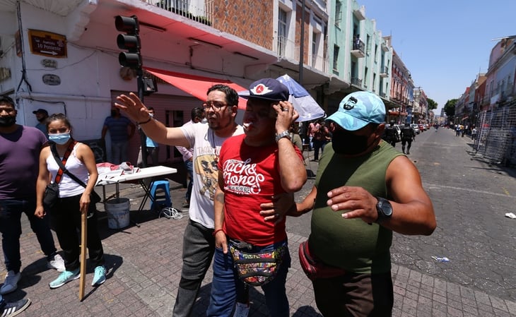 VIDEO: protagonizan batalla campal en Centro Histórico de Puebla