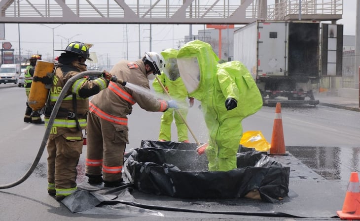 Evacuan a 200 personas por derrame de ácido clorhídrico en NL