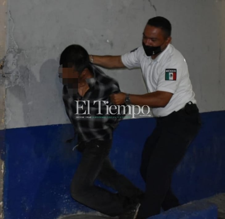 Intenta robar en combi en Monclova y es detenido