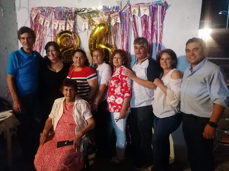 María Elisa festejó su cumpleaños 86