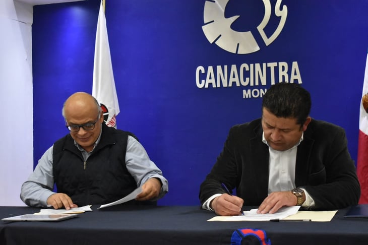 Firman convenio CANACINTRA de Monclova y FCA
