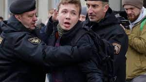 EU exige la liberación inmediata de periodista opositor bielorruso detenido