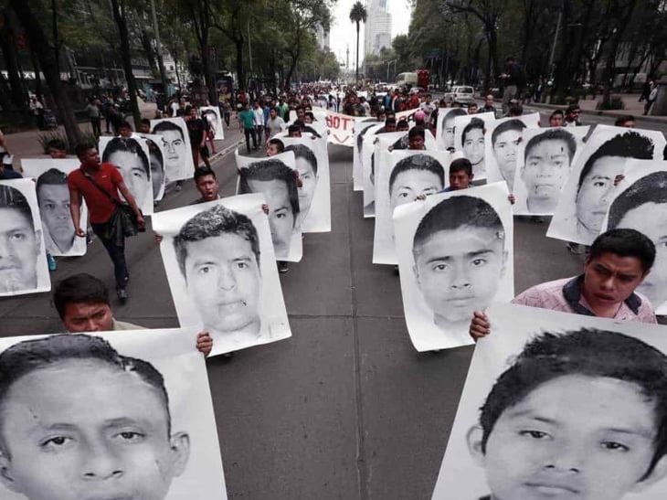 AMLO: EU entregó a México expediente sobre los 43 normalistas de Ayotzinapa