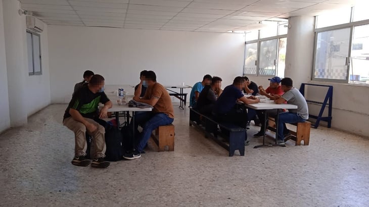 Aseguran a 214 migrantes en distintos puntos de Veracruz