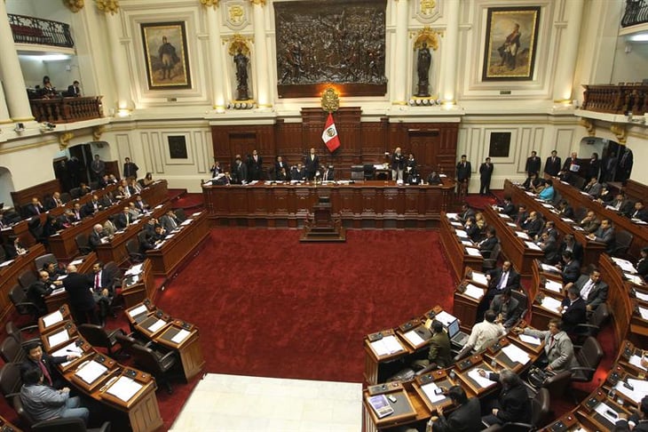 Goierno de Perú lleva a tribunal ley que pide devolución billbonaria de fondo