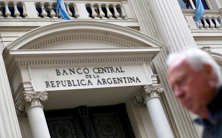 El Banco Central argentino permite a los bancos destinar más fondos a bonos