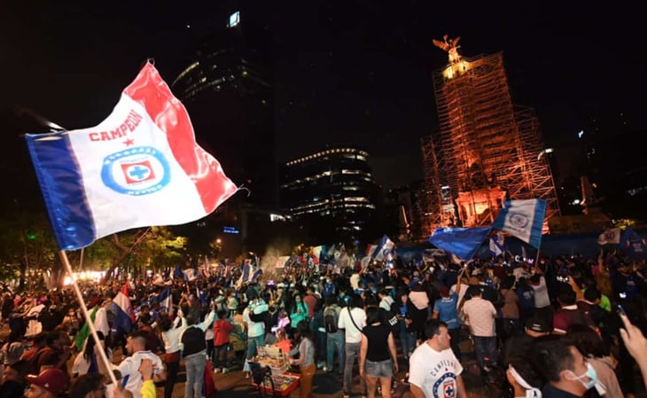 Festejo del Cruz Azul congregó a 80 mil personas en el Ángel