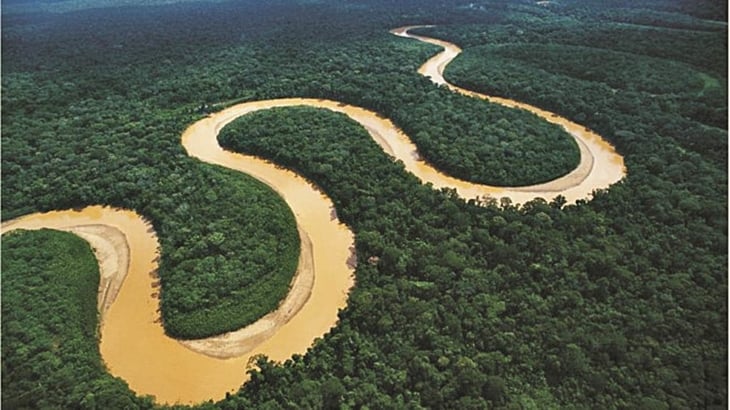 El principal afluente del río Amazonas alcanza el mayor nivel de su historia