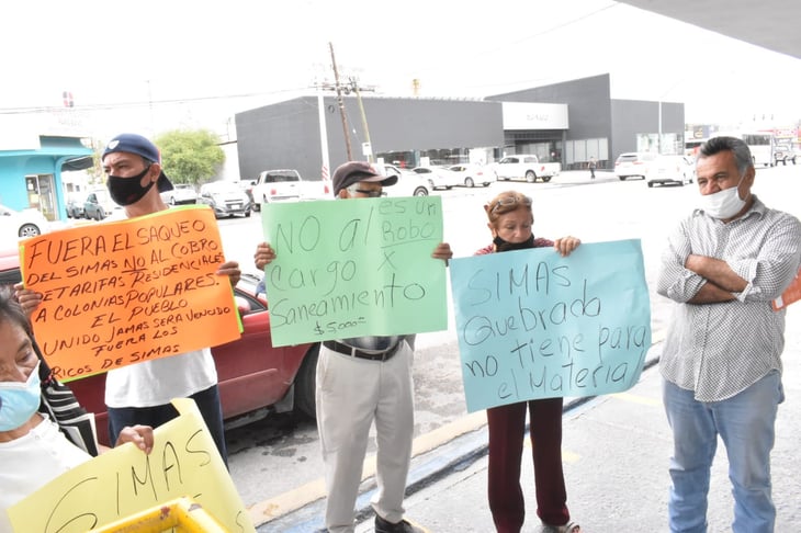 Se manifiestan vecinos de la Obrera contra el SIMAS en Monclova