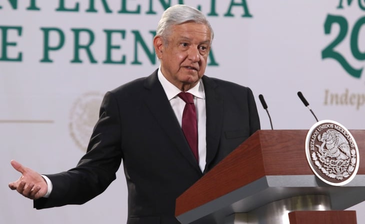 INE ordena a López Obrador bajar 3 mañaneras de mayo