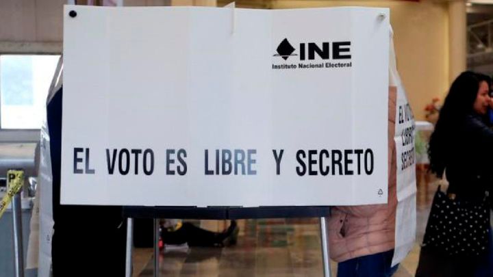 La comunidad peruana en Argentina vota con restricciones por la pandemia