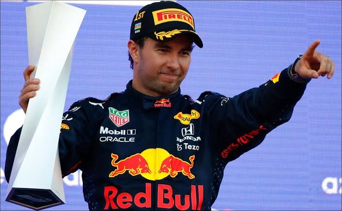 'Checo' Pérez sube al tercer lugar en el campeonato de F1