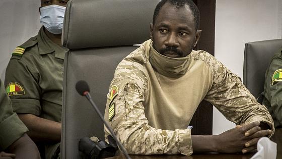 Golpista maliense jura su cargo y promete respetar hoja de ruta de transición