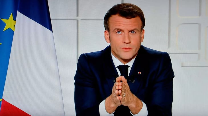 Macron es abofeteado por un hombre durante un viaje oficial