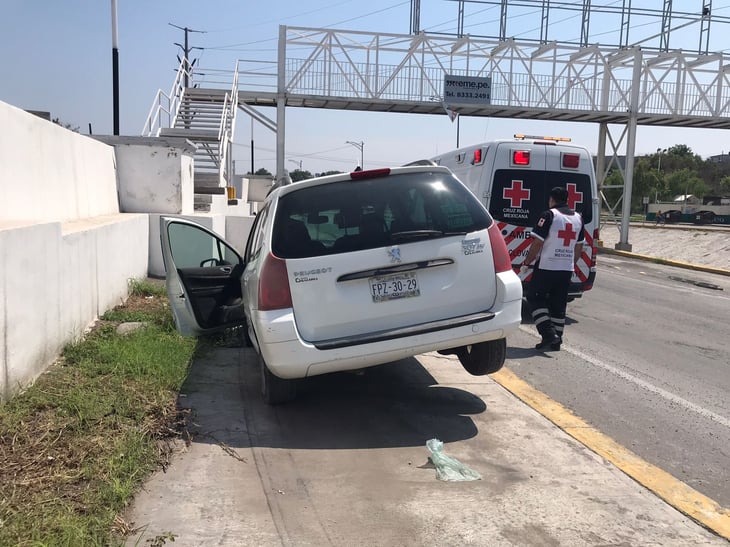 Automovilista casi choca en Monclova