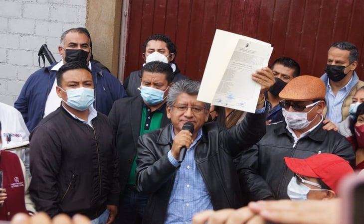 Martínez Neri recibe constancia como edil electo de Oaxaca
