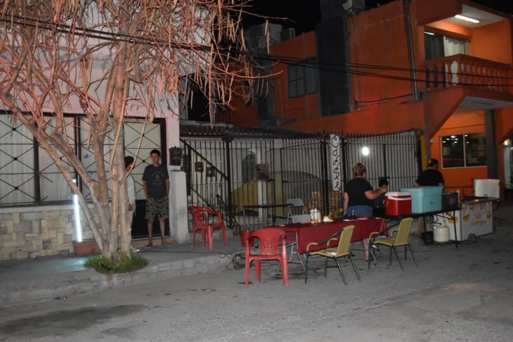 Derriba puesto de comida en Monclova y no la detienen