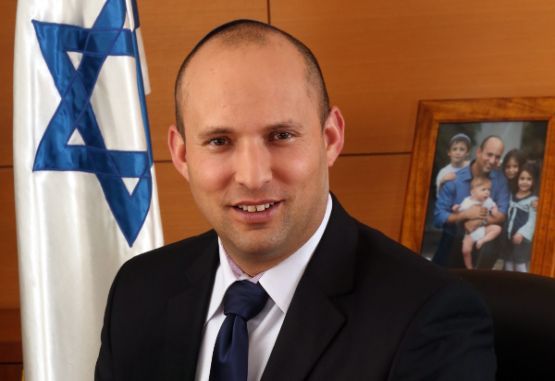 Benet llama a la unidad en Israel en tensa sesión de ratificación de Gobierno