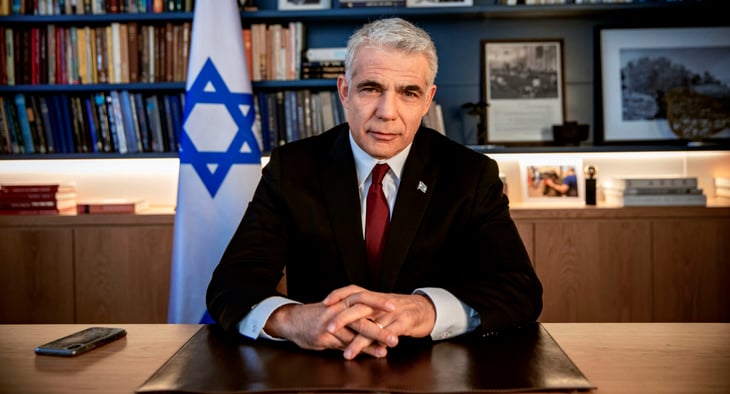 EAU felicita a Benet y confía en avanzar con Israel en la paz regional