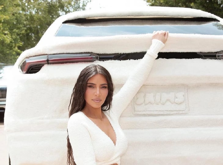 Conoce el Lamborghini cubierto de peluche de Kim Kardashian