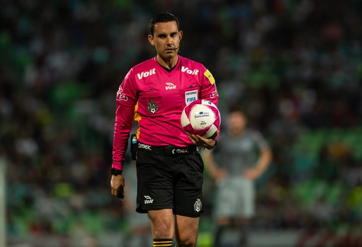 César Ramos, sorprendido pitando en partido de futbol amateur